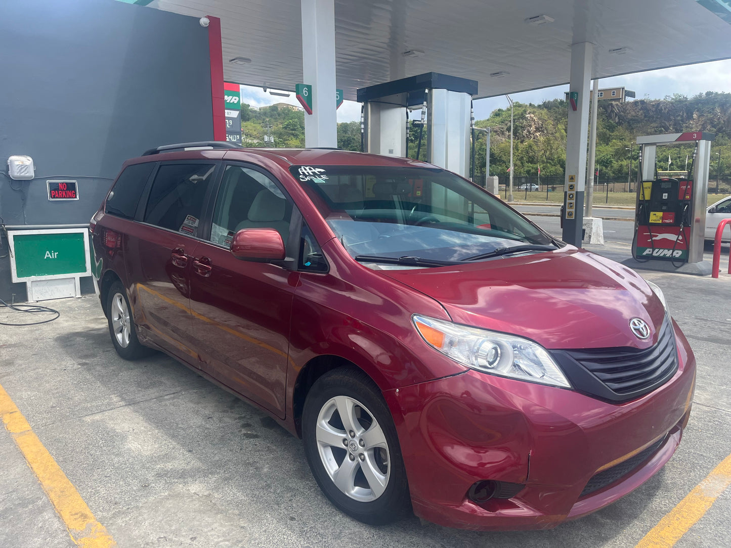 Toyota Minivan 2016
